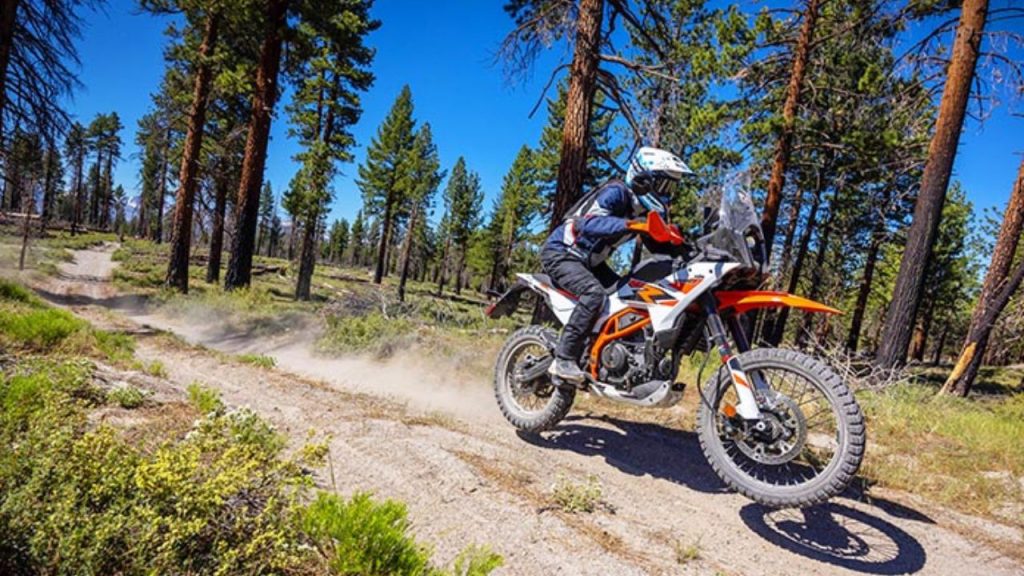2025 KTM 390 Adventure R Review: The ultimate combo of off-road adventure and street style 2 2025 KTM 390 Adventure R Review