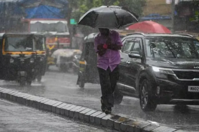Mumbai Weather Update Light Showers Bring Relief, IMD Predicts More Rain in Coming Days